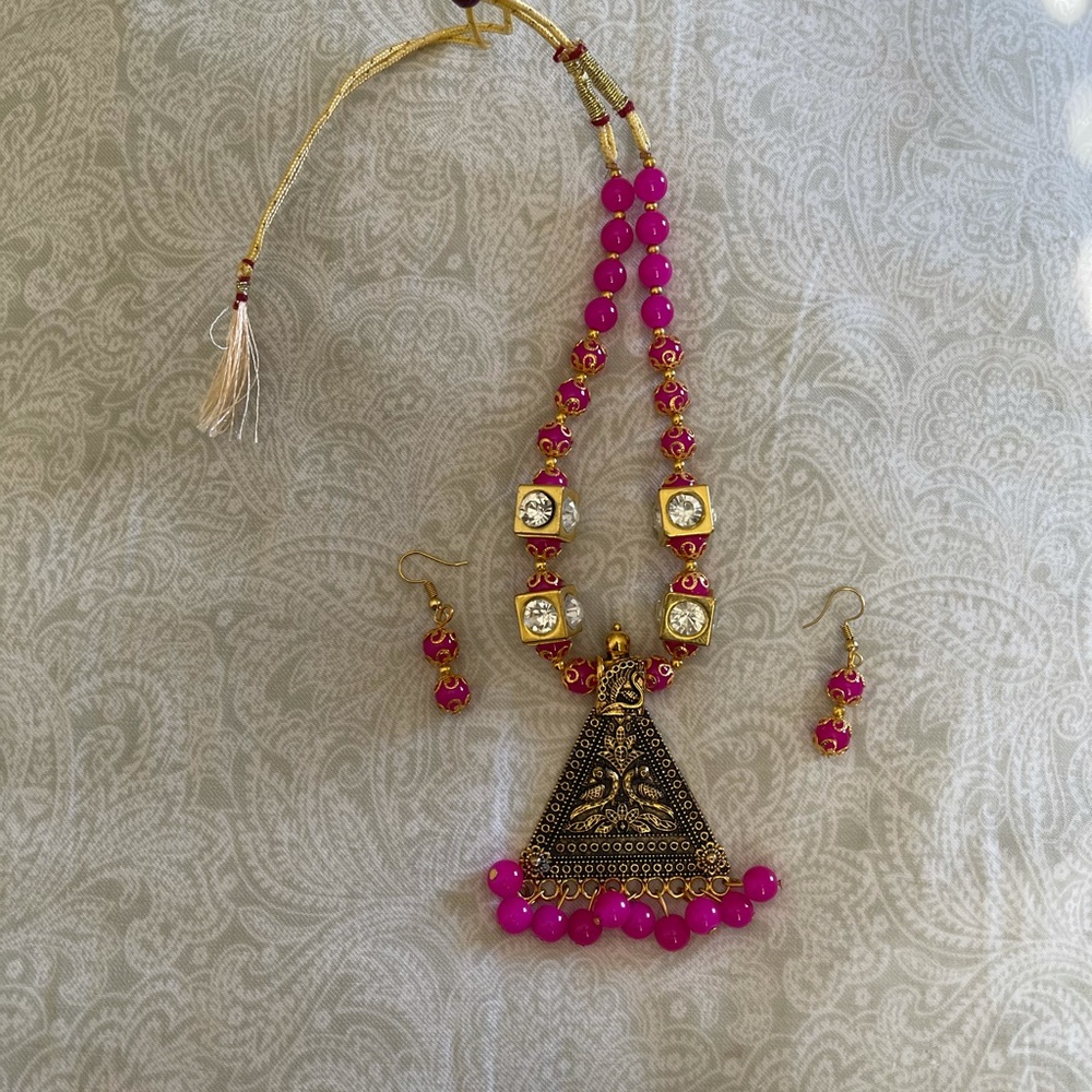 Necklace - Picture 2 of 4